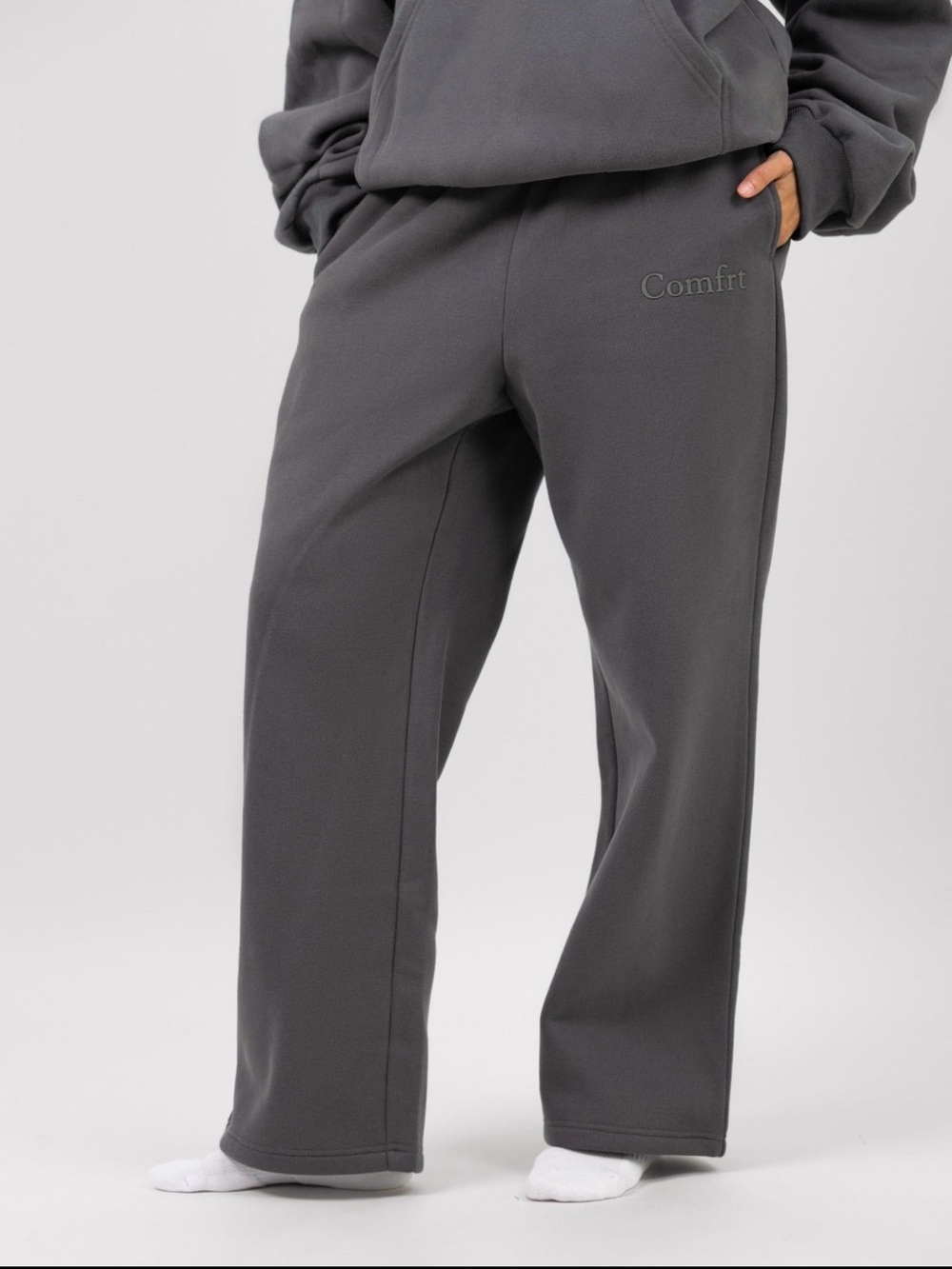 Comfrt — Charcoal sweatpants